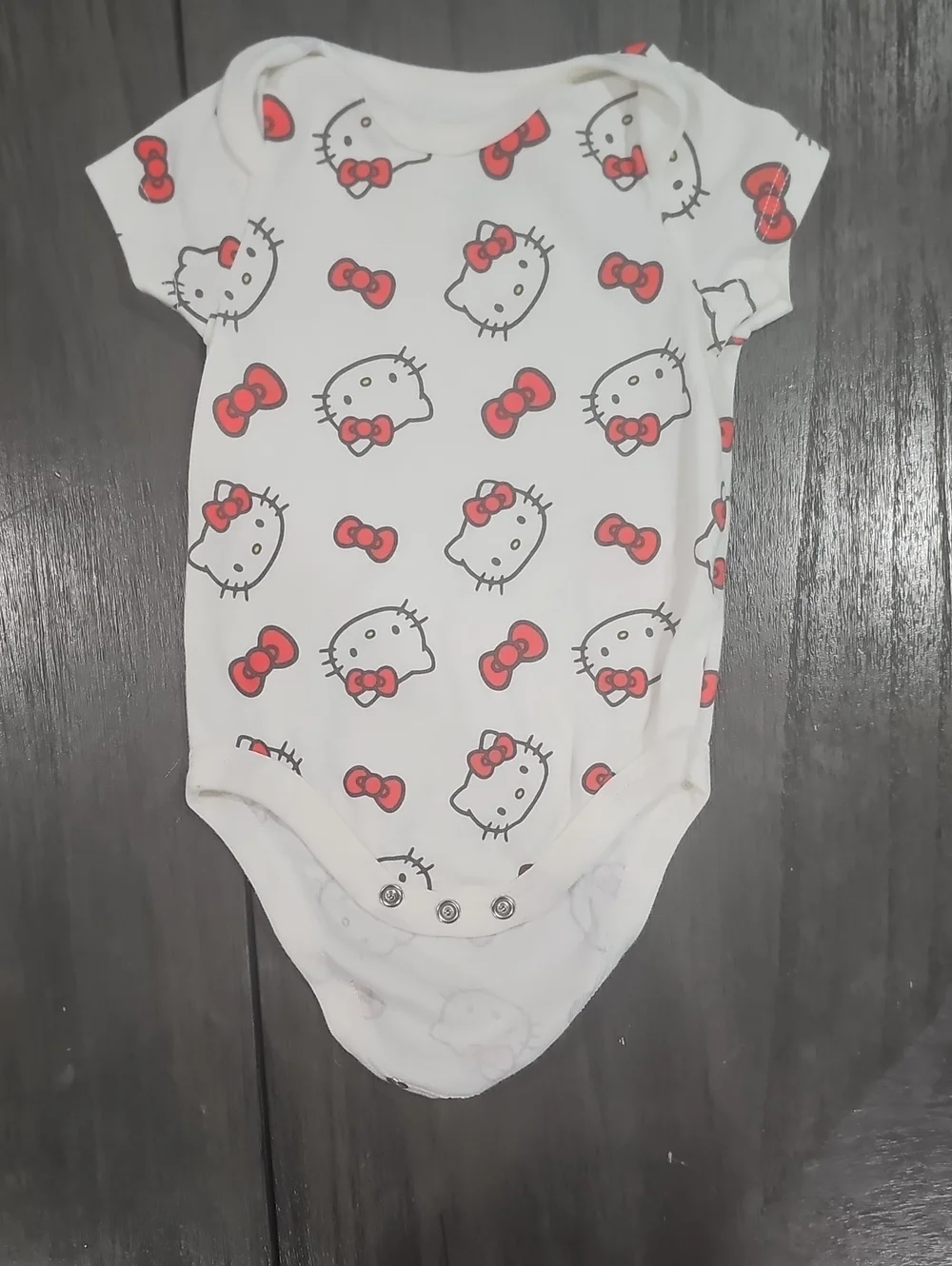 Hello Kitty White and Red Infant Bodysuit with Bow Print ● NEVER BEEN WORN